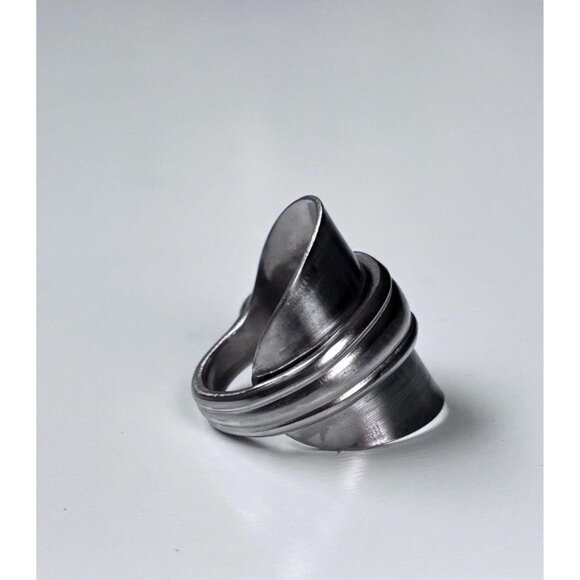 Handmade Saddle Spoon Ring: Silverware Wrap Ring, Size 7.5, Chunky Boho Style - Picture 5 of 7